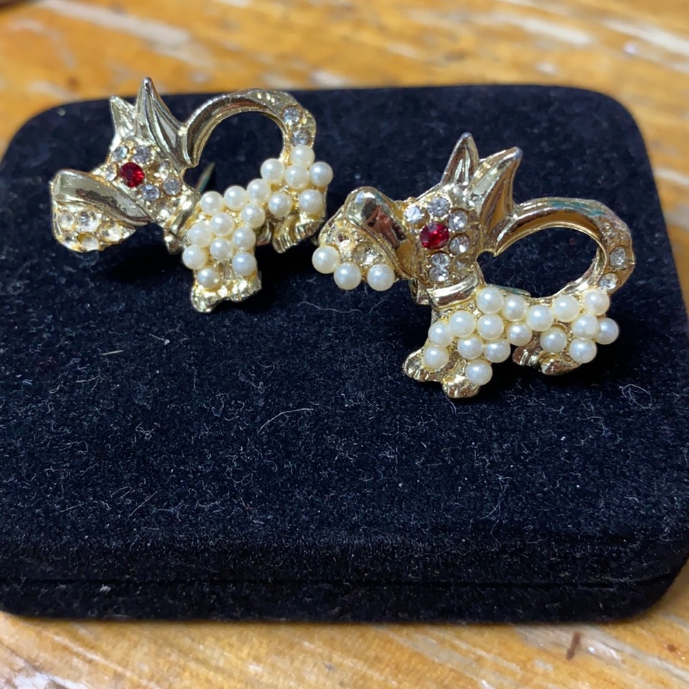 VINTAGE Pins..